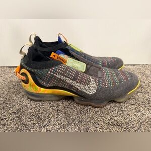 Nike Air VaporMax 2020 Flyknit in the 'Iron Grey/Multi-Color sz 10.5 EUC